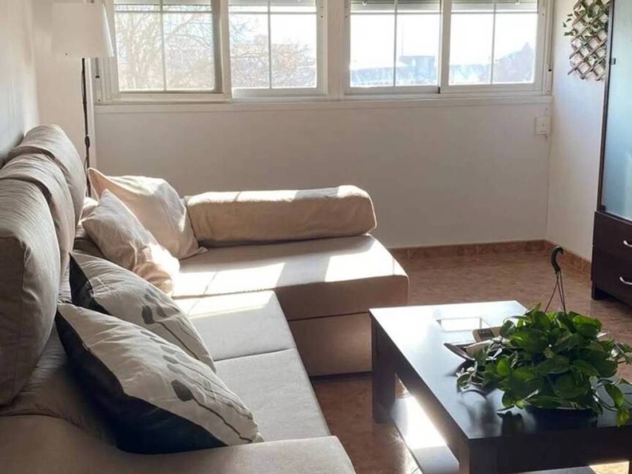 Sala d'estar de Pis en venda en Plasencia amb Aire condicionat