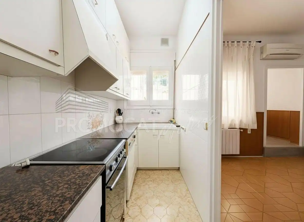 Cocina de Casa o chalet en venta en Molins de Rei con Aire acondicionado, Calefacción y Jardín privado