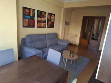 Flat with balcony to rent in Avenida HABANA