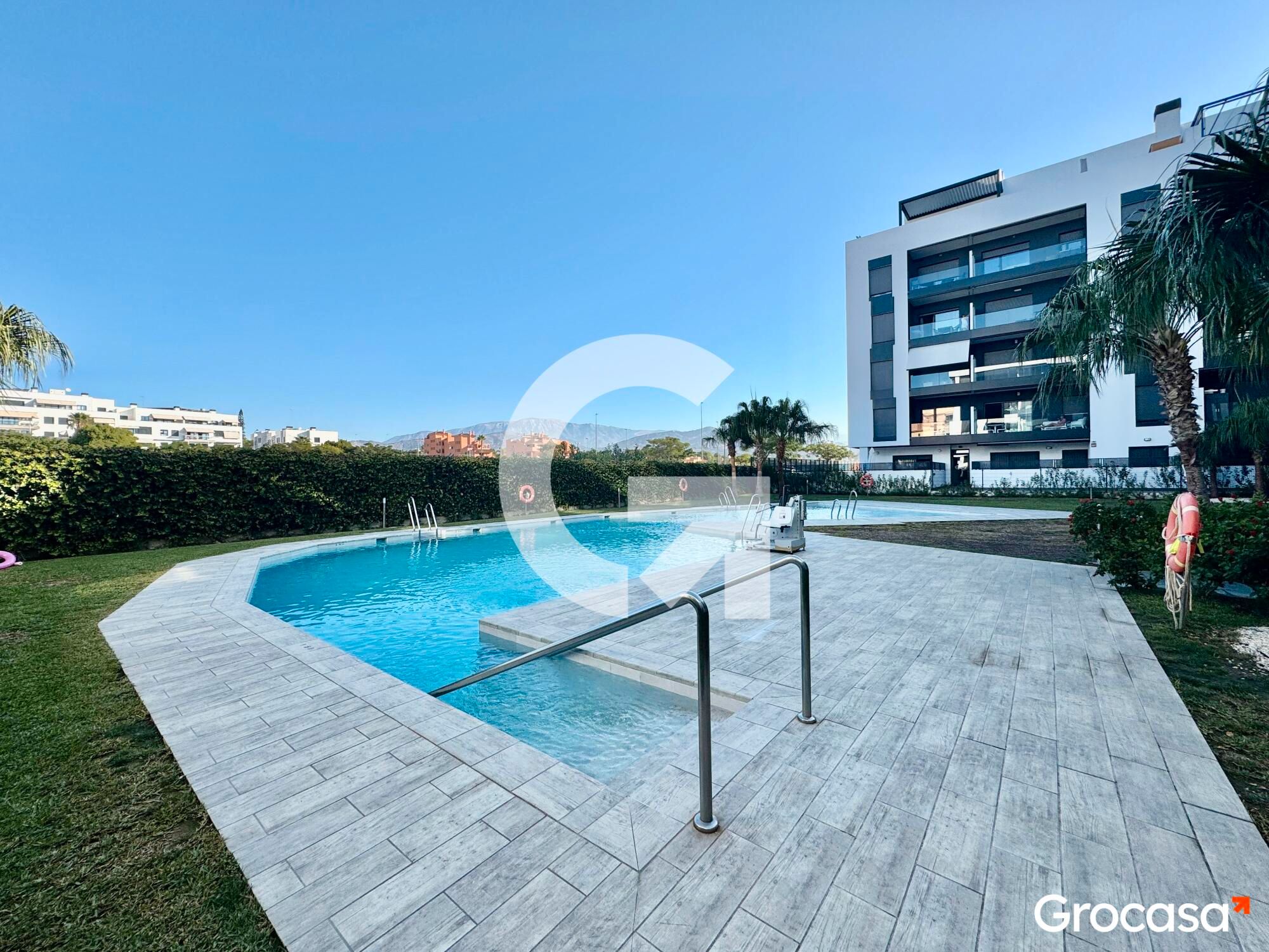 Piscina de Pis en venda en Vélez-Málaga amb Aire condicionat, Calefacció i Terrassa