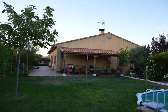 Casa-chalet en Venta en Calle Soledad en Torre del Burgo