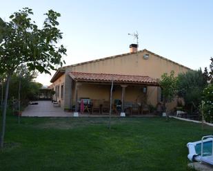 Jardí de Casa o xalet en venda en Torre del Burgo amb Aire condicionat, Terrassa i Piscina