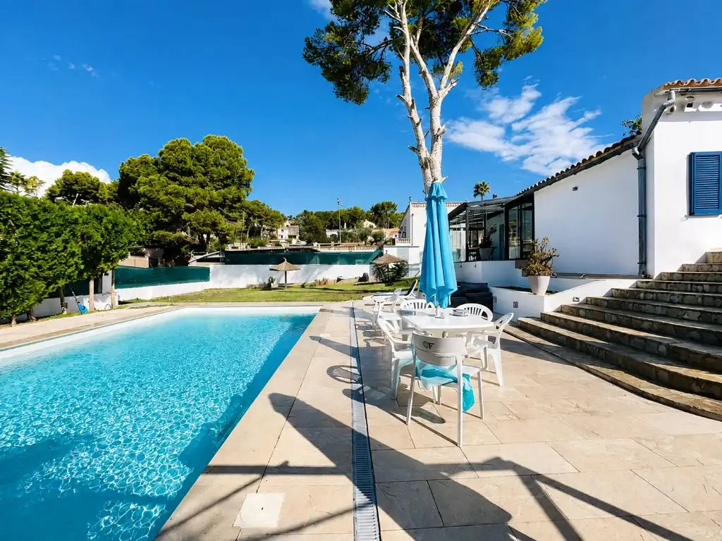 Piscina de Casa o xalet de lloguer en Calvià amb Aire condicionat, Jardí privat i Terrassa