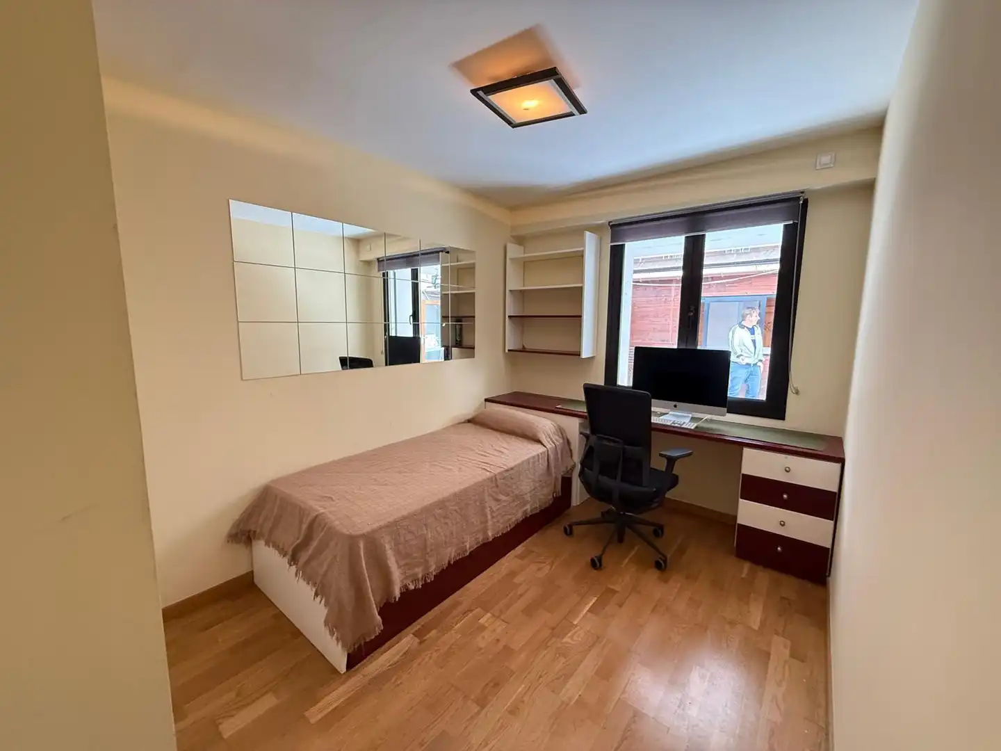 Bedroom of Flat for rent in Barcelona  with Air Conditioner, Heating and Parquet flooring