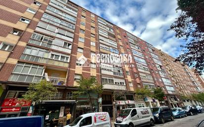 Vista exterior de Pis en venda en Valladolid Capital amb Terrassa i Traster