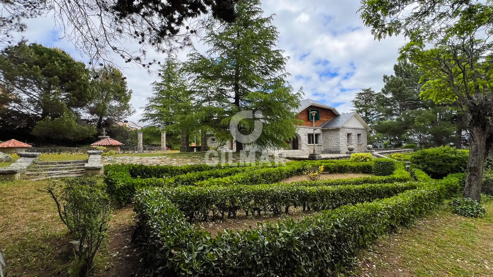 Jardí de Casa o xalet en venda en Guadarrama amb Calefacció, Jardí privat i Piscina