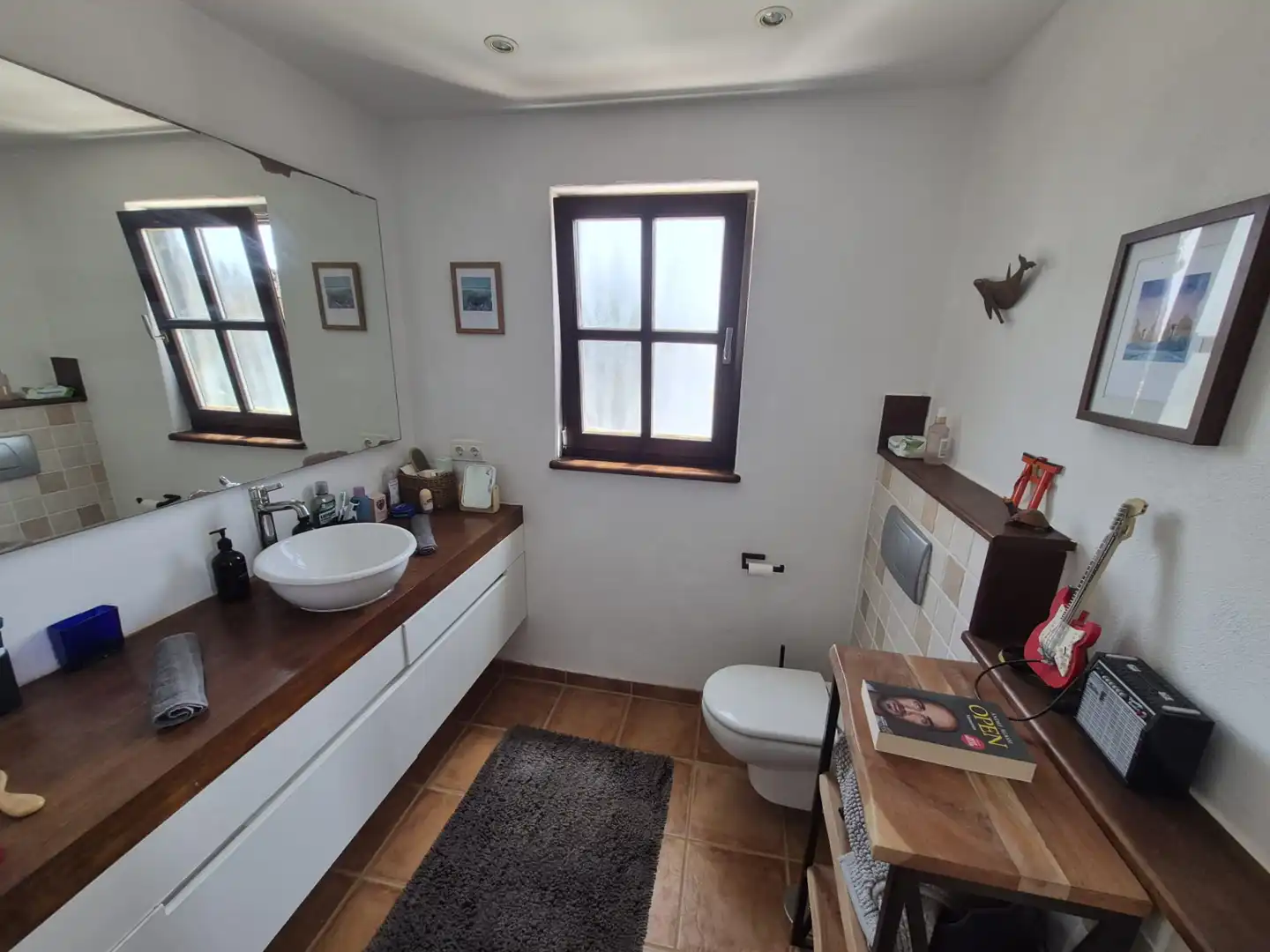 Bany de Casa o xalet en venda en San Bartolomé amb Aire condicionat, Jardí privat i Terrassa