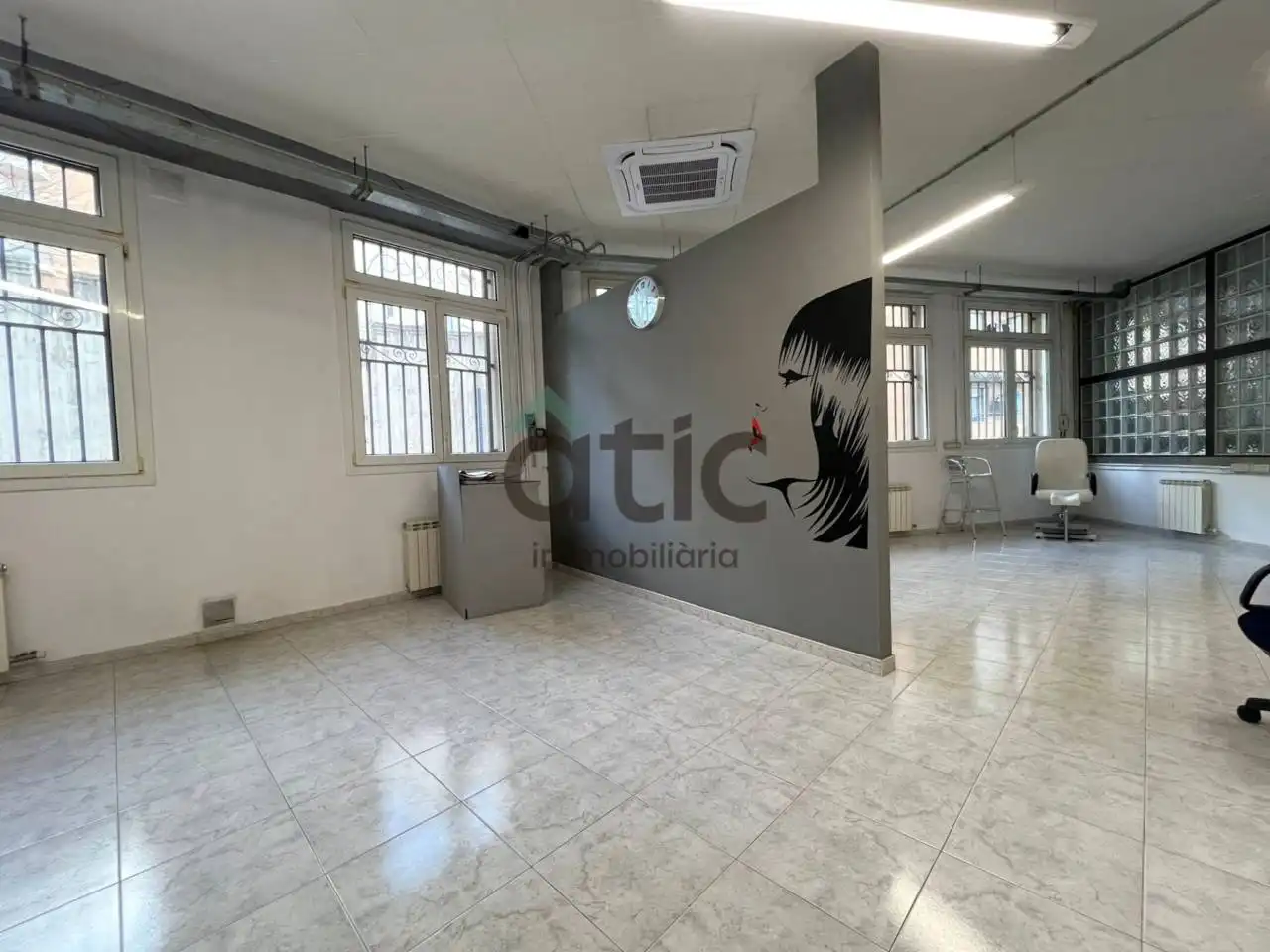 Local comercial de lloguer a Calle Guifré ´el Pilós´, imagen 2
