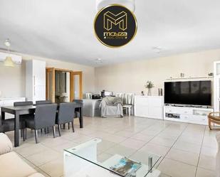 Living room of Flat for sale in Marbella  with Air Conditioner, Terrace and Balcony