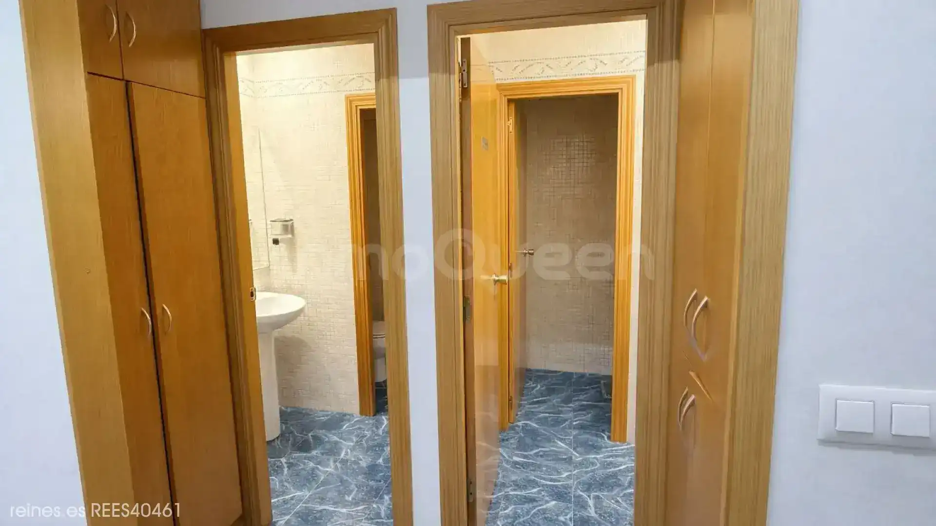 Bany de Local de lloguer en Zaragoza amb Calefacció i Moblat
