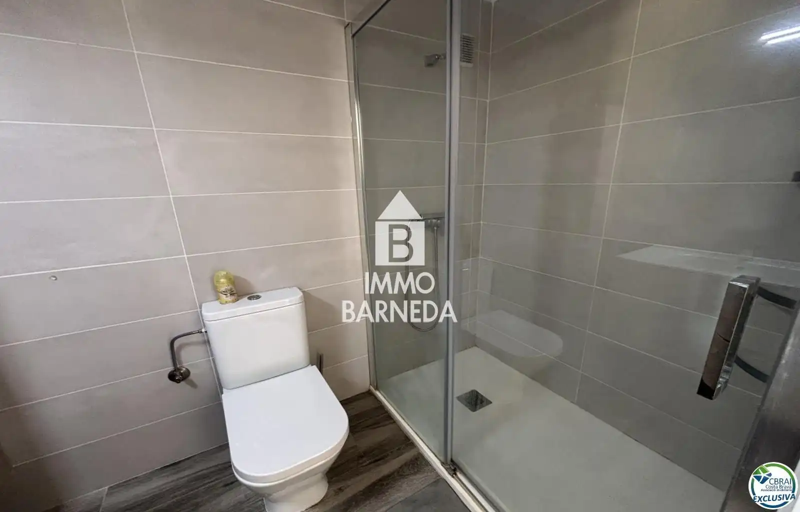 Bathroom of Flat for sale in Empuriabrava  with Air Conditioner, Heating and Swimming Pool