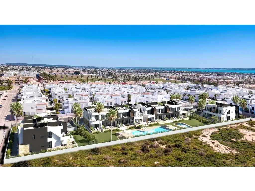 Bungalow con piscina en venta en Ciudad Quesada, imagen 3