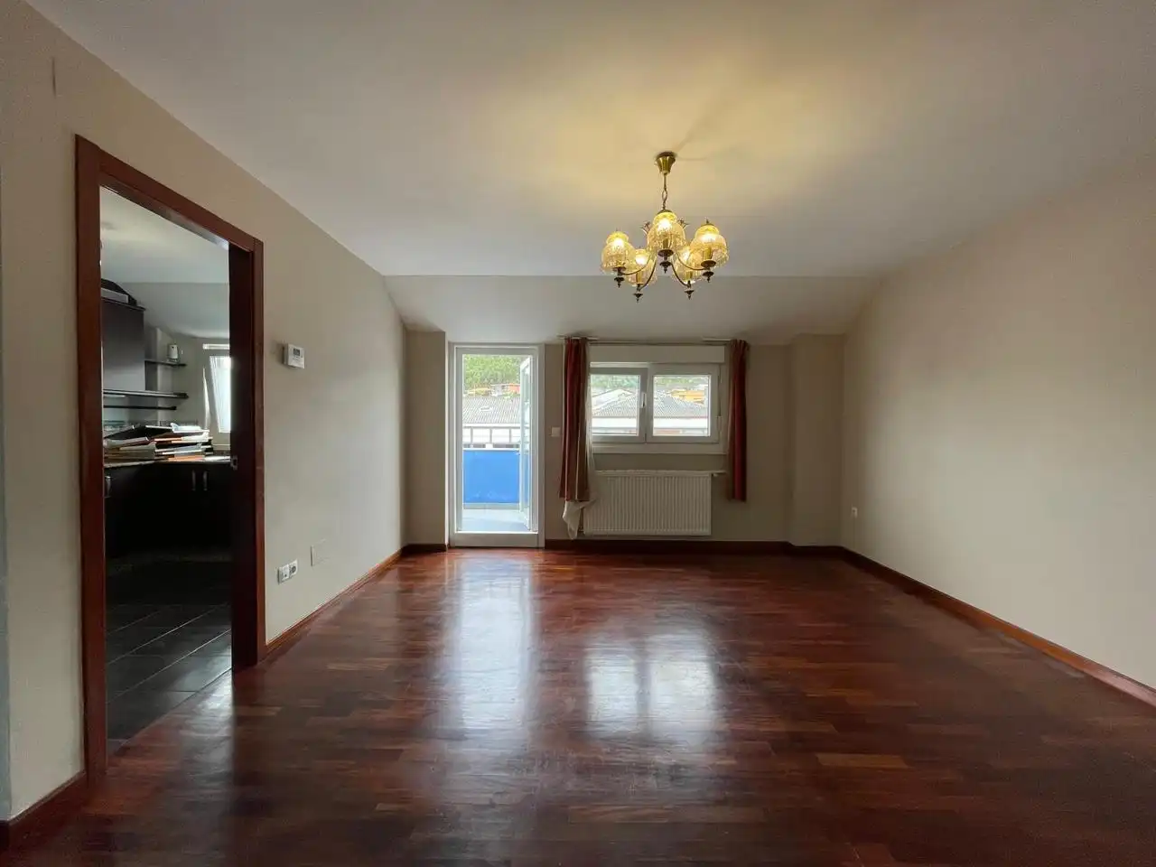 Sala d'estar de Pis en venda en Arteixo amb Calefacció, Parquet i Terrassa