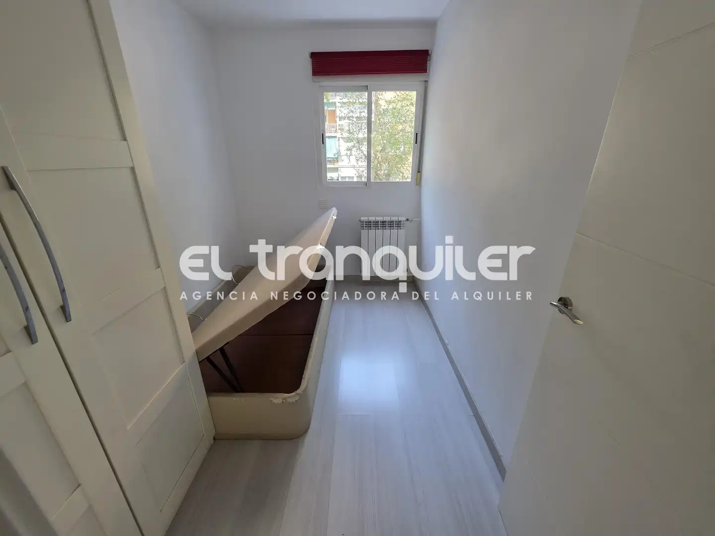 Bedroom of Flat for rent in Madrid  with Air Conditioner, Furnished and Washing machine