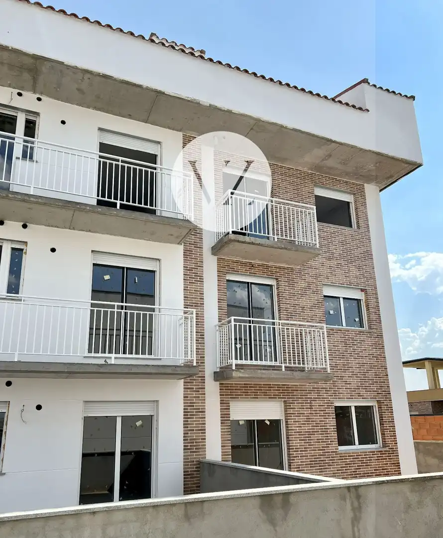 Außenansicht von Wohnung zum Verkauf in Pelabravo mit Heizung, Privatgarten und Terrasse