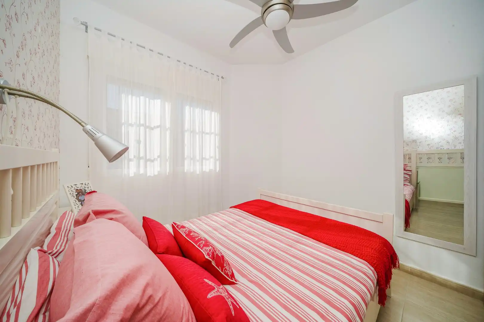 Dormitori de Casa o xalet en venda en Pilar de la Horadada amb Aire condicionat i Terrassa