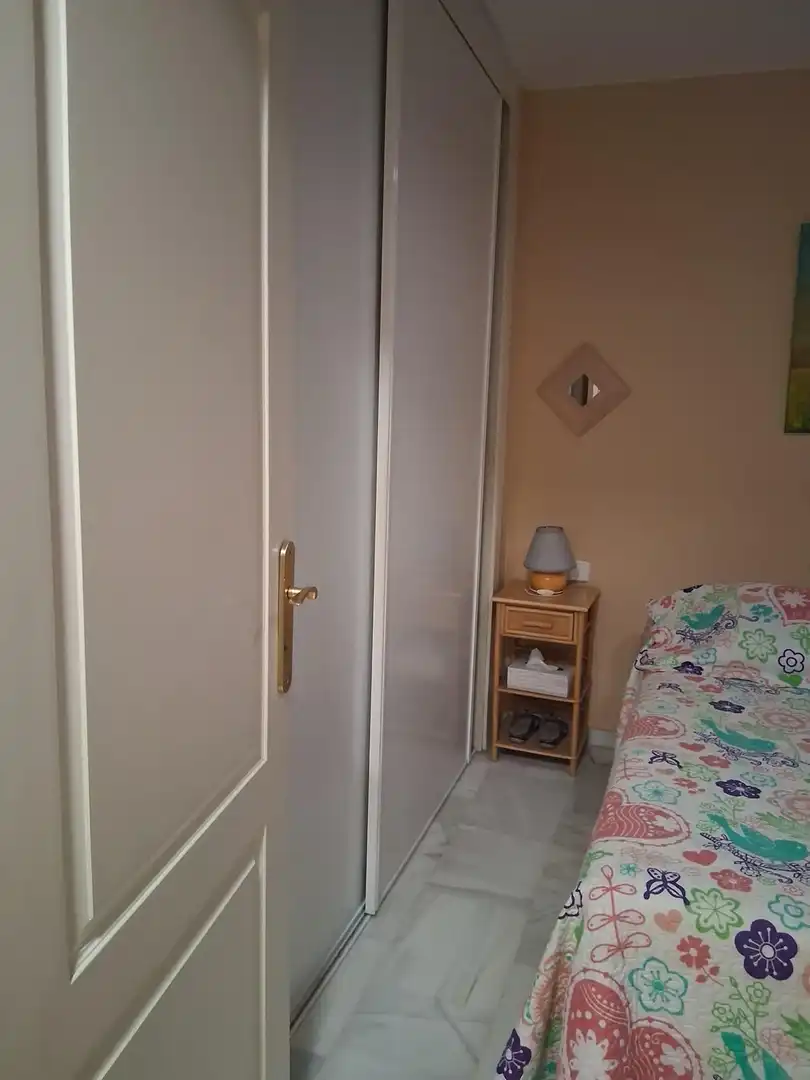 Dormitori de Apartament en venda en Roquetas de Mar amb Aire condicionat, Terrassa i Moblat