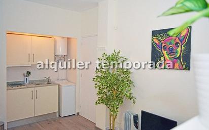 Bedroom of Flat to rent in  Barcelona Capital  with Parquet flooring, Furnished and Washing machine