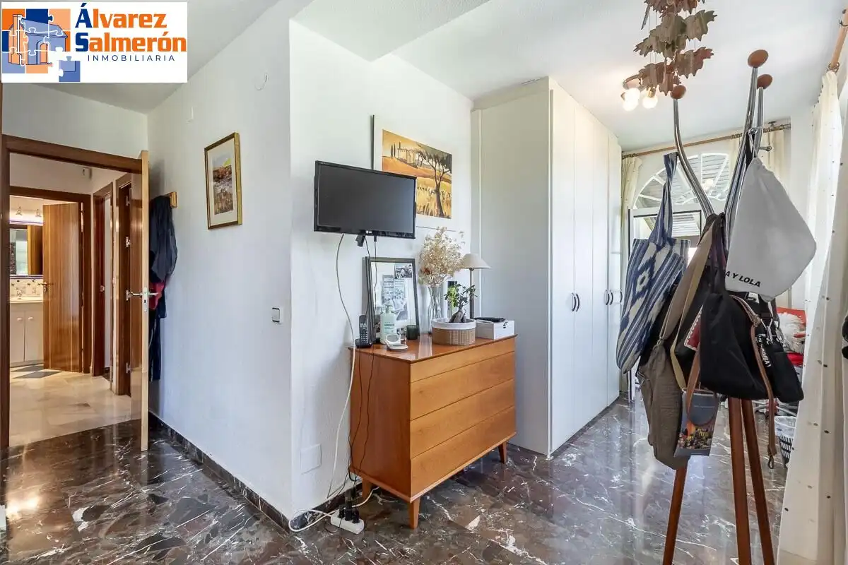 Houses for sale in Altos de la Zubia