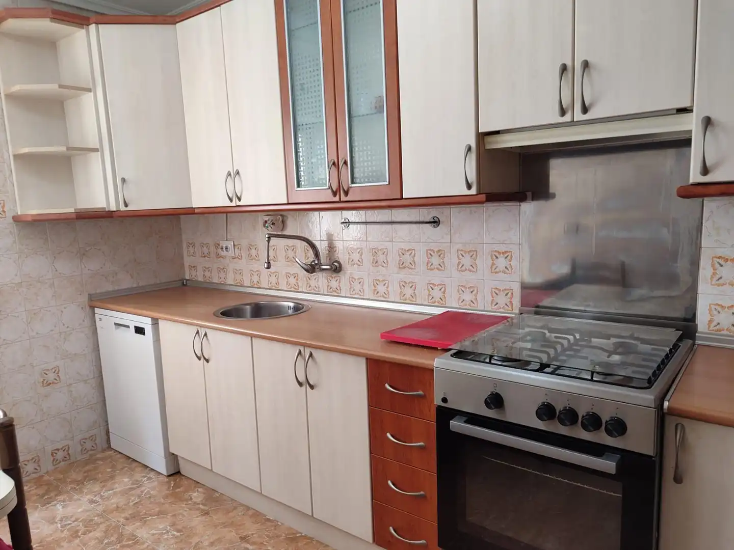 Cuina de Pis en venda en Oviedo  amb Calefacció