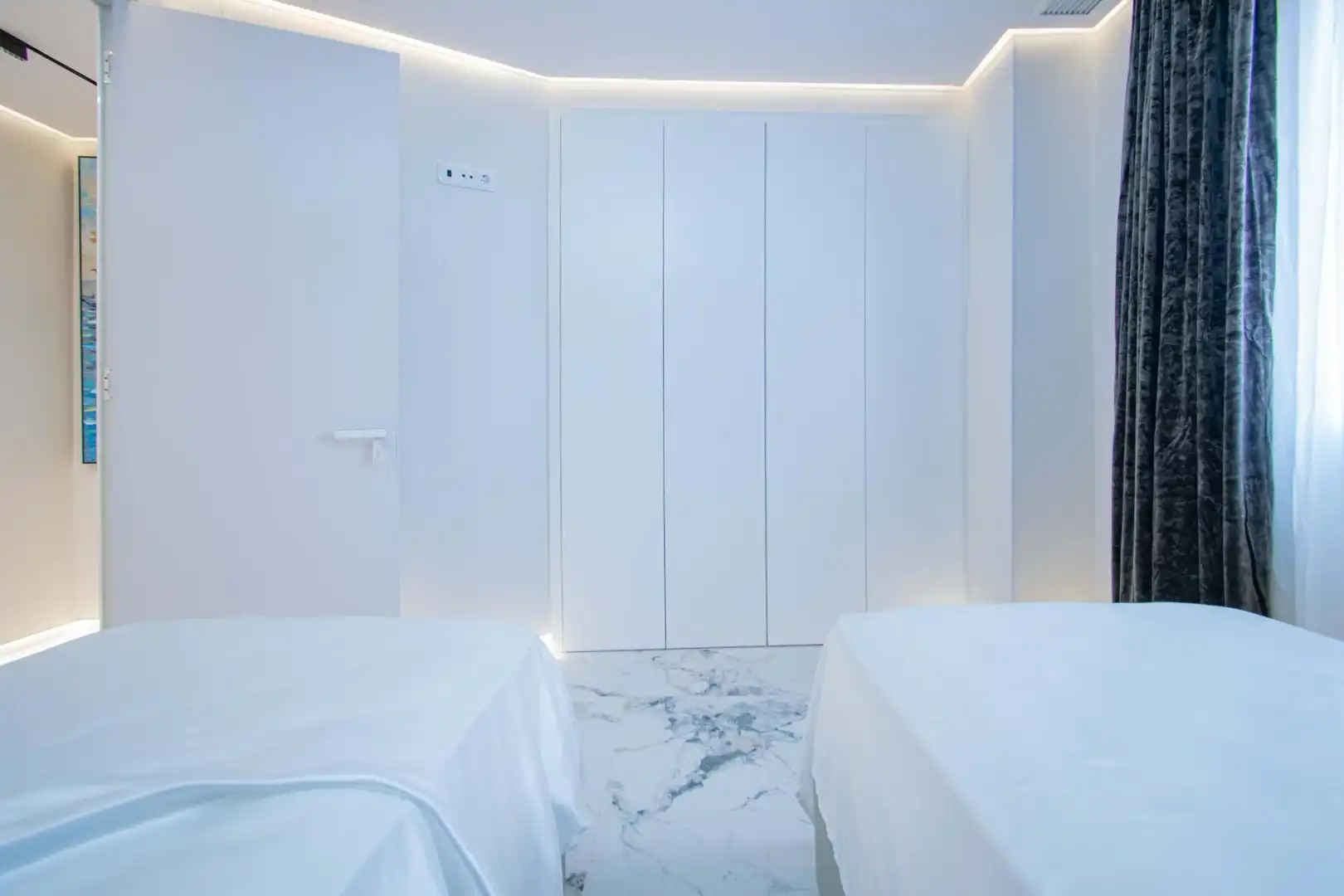 Bedroom of Flat for sale in Sevilla  with Air Conditioner, Heating and Furnished