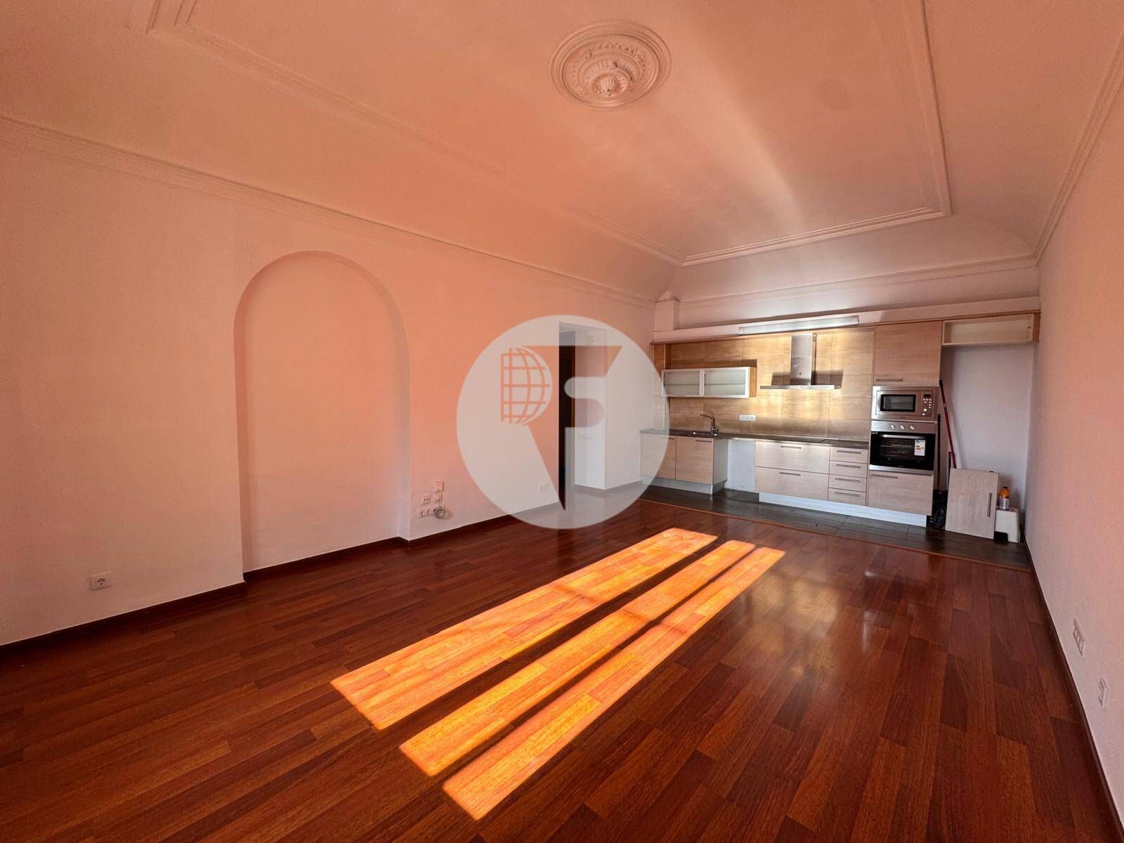 Cuina de Pis de lloguer en Terrassa amb Calefacció i Balcó