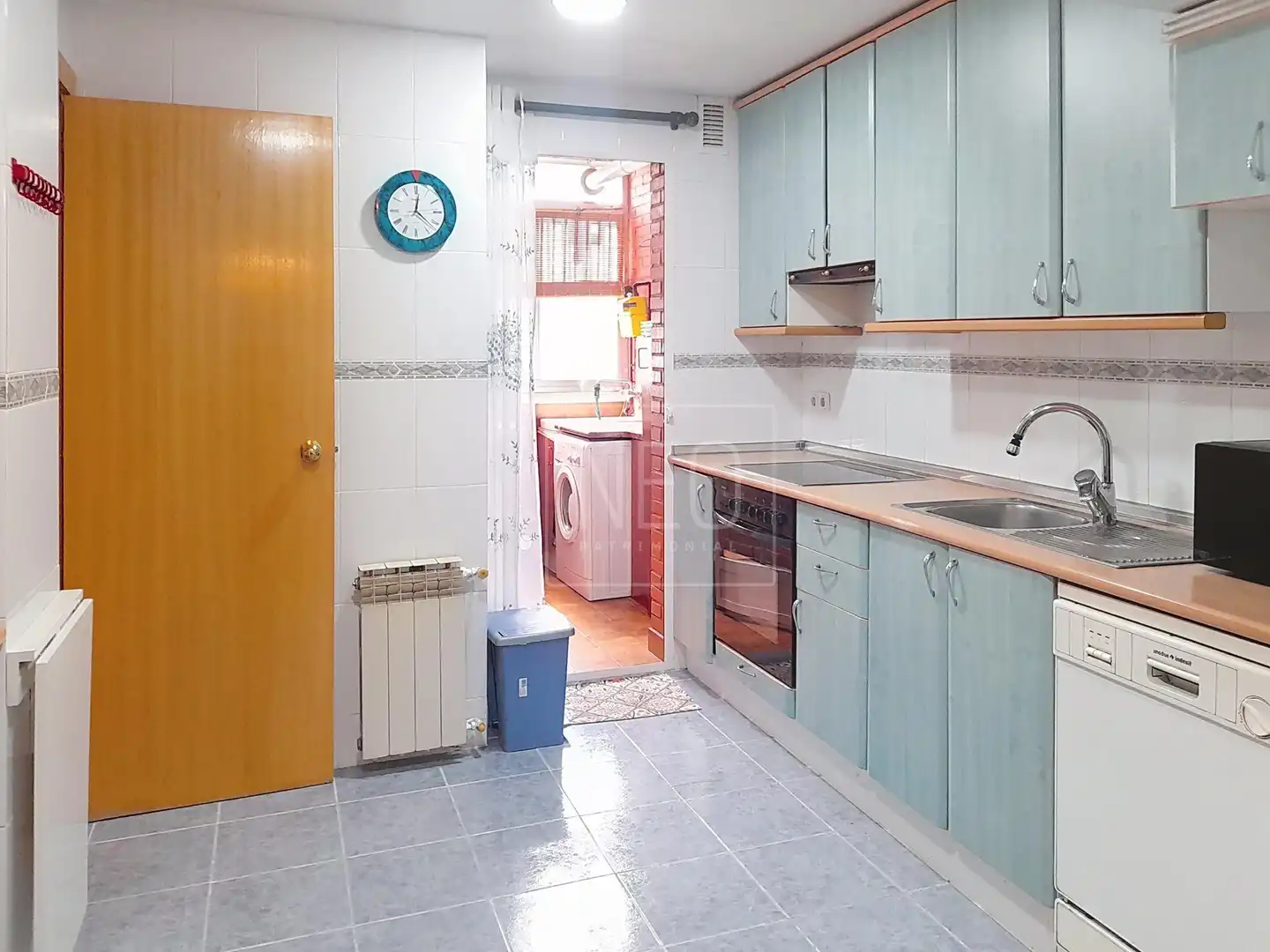 Cuina de Planta baixa en venda en San Sebastián de los Reyes amb Calefacció, Parquet i Terrassa