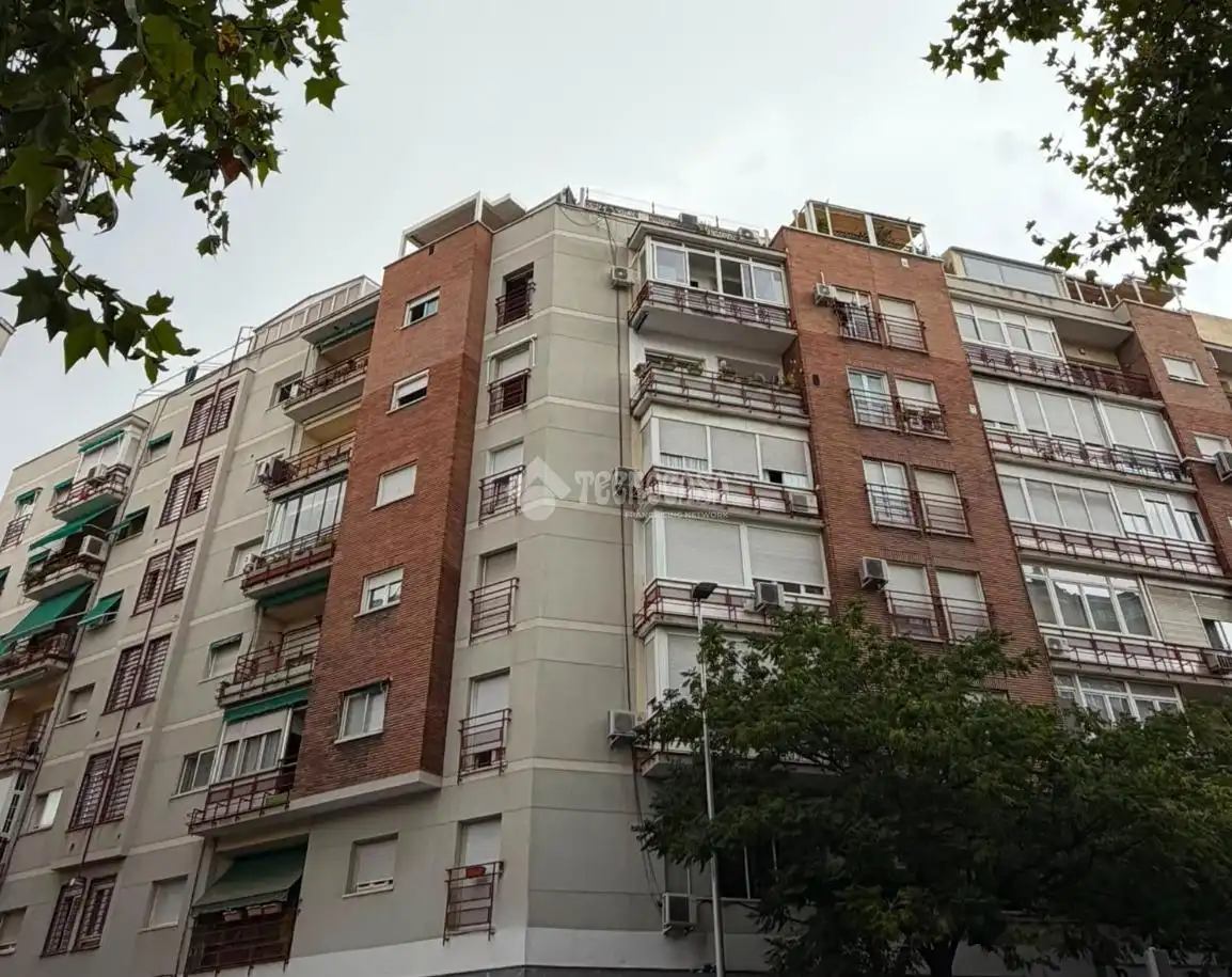 Pis amb ascensor de lloguer a Tetuán