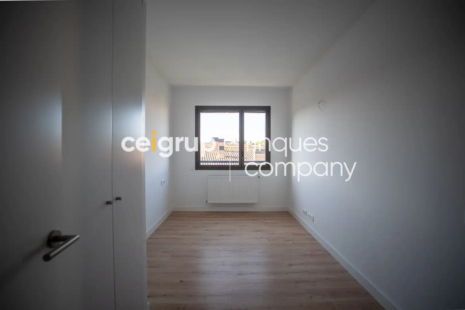 Habitación de Dúplex en venta en Girona con Calefacción, Terraza y Piscina