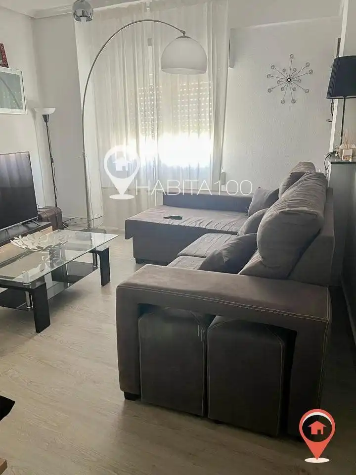 Sala d'estar de Pis en venda en Cuenca amb Calefacció