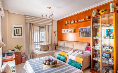 Living room of Flat for sale in  Sevilla Capital