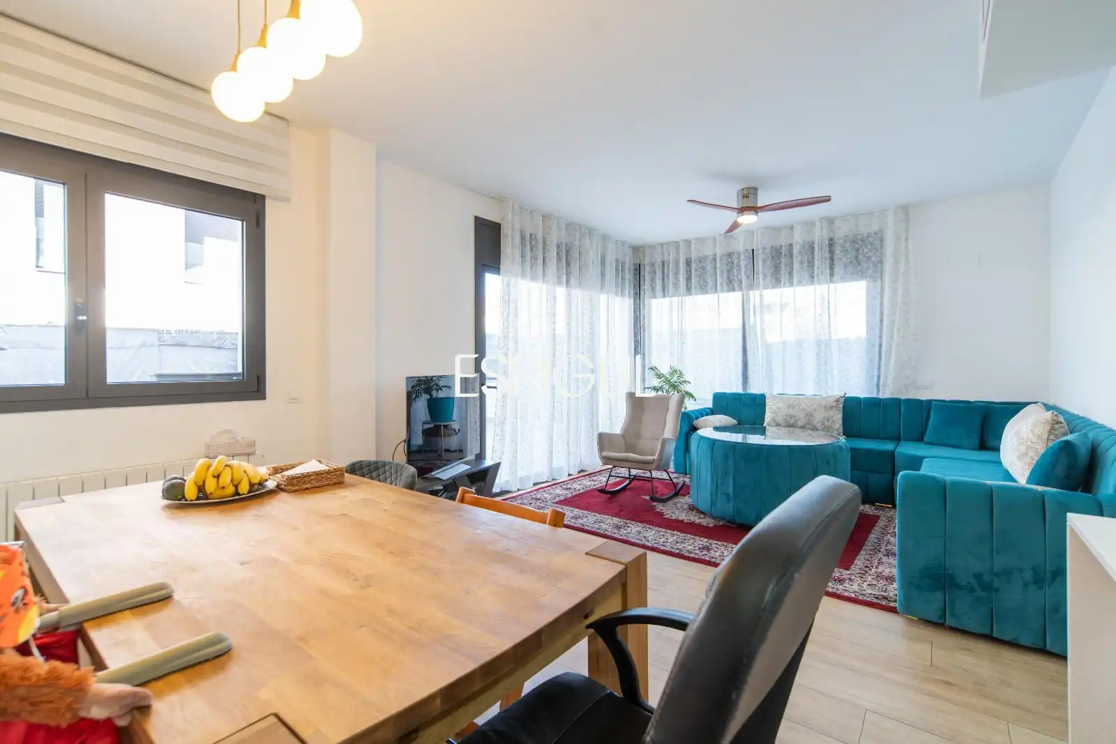 Sala de estar de Piso en venta en Vilablareix con Aire acondicionado, Calefacción y Terraza