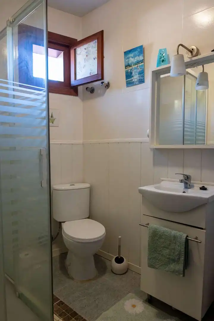 Baño de Casa adosada en venta en Molvízar con Aire acondicionado, Terraza y Trastero