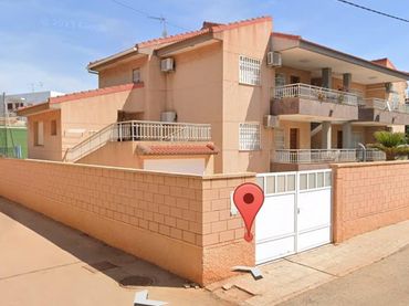 Casa amb balcó en venda a Avenida de Virgen del Mar