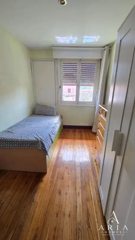 Bedroom of Flat for sale in Bilbao 