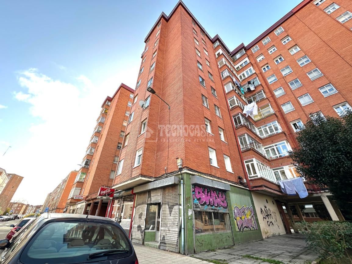 Exterior view of Premises for sale in Valladolid Capital