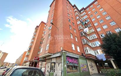 Vista exterior de Local en venda en Valladolid Capital