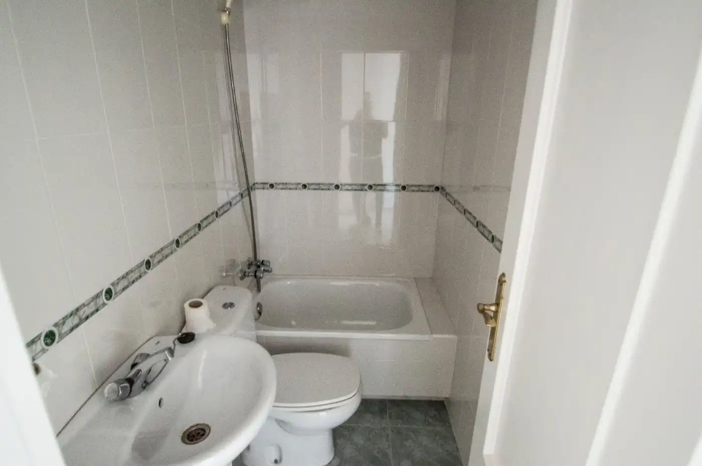 Bathroom of Flat for rent in Roquetas de Mar  with Terrace and Community pool