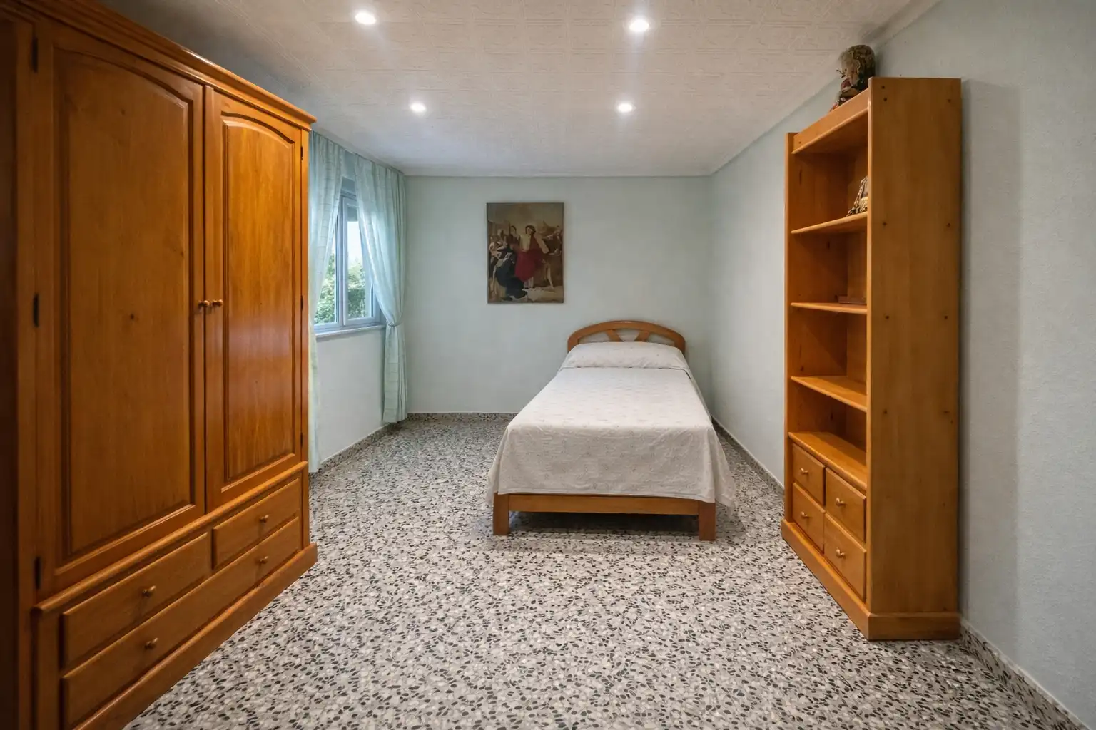 Habitación de Piso en venta en Valencia con Amueblado, Horno y Lavadora