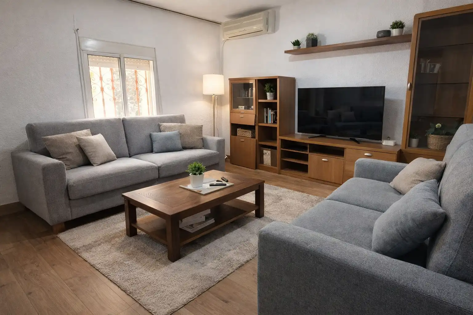 Sala d'estar de Casa adosada en venda en Badajoz Capital amb Aire condicionat, Calefacció i Terrassa