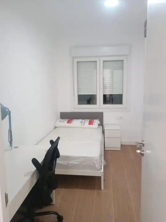 Bedroom of Flat for share in Ourense Capital   with Heating, Furnished and Balcony