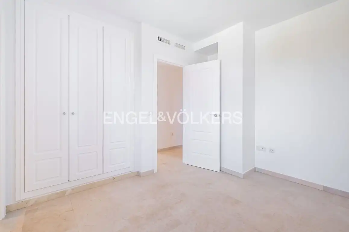 Apartment with pool for sale in Golf Bahía, imagen 11