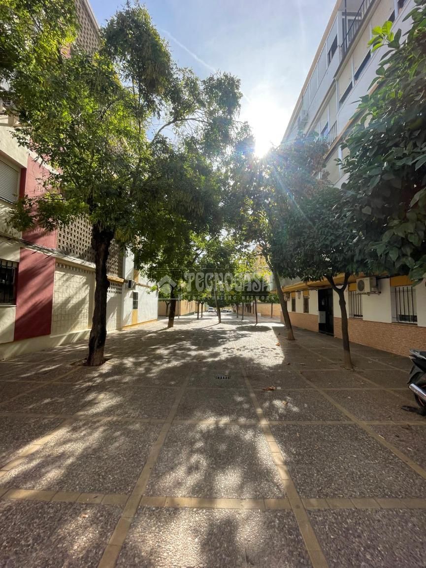 Exterior view of Flat for sale in Alcalá de Guadaira  with Air Conditioner and Terrace