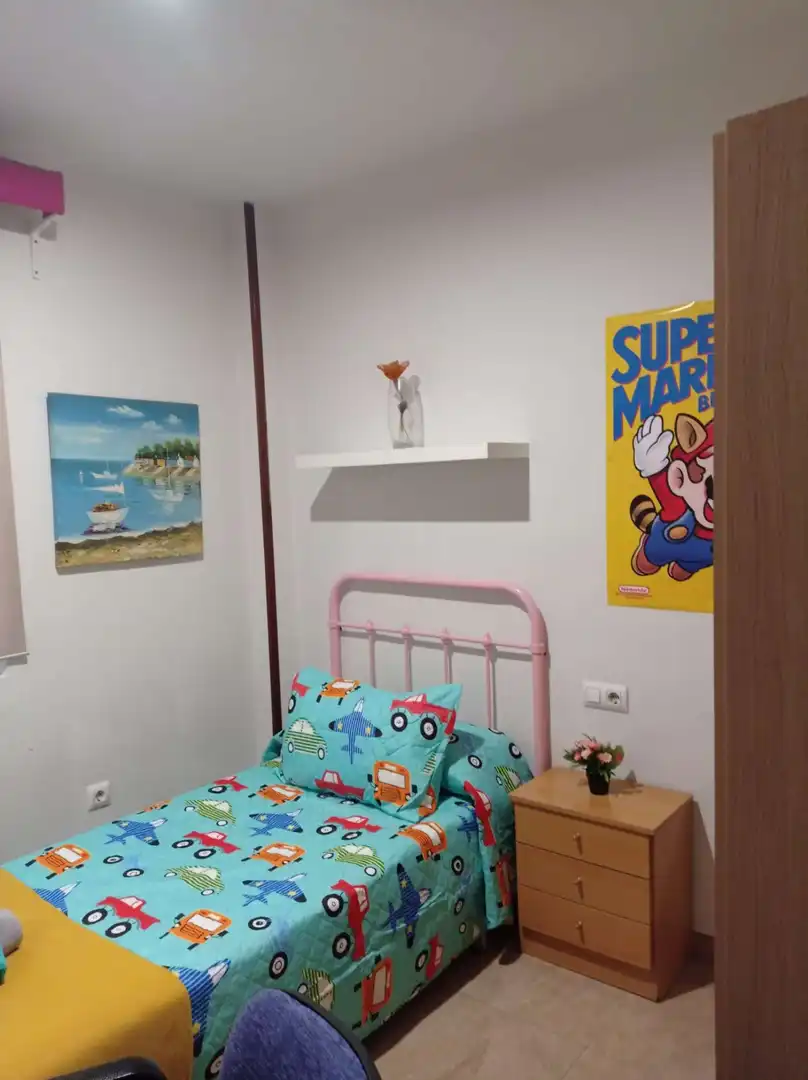 Bedroom of Flat for share in Jaén  with Air Conditioner, Heating and Terrace