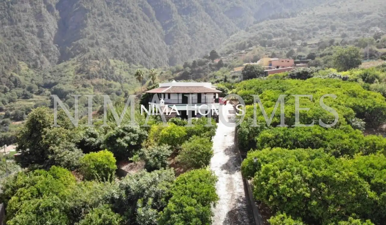 Vista exterior de Finca rústica en venda en La Orotava amb Terrassa i Traster