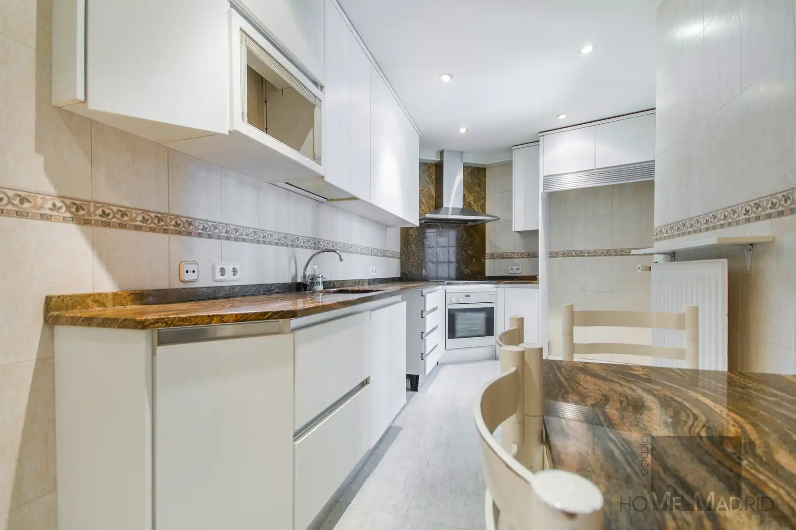 Kitchen of Flat for sale in Madrid  with Air Conditioner, Heating and Parquet flooring