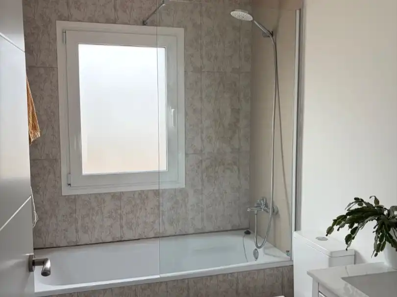 Casa o xalet en venda a Calle de la Albahaca, 15, Salud y Alegría - El Lago