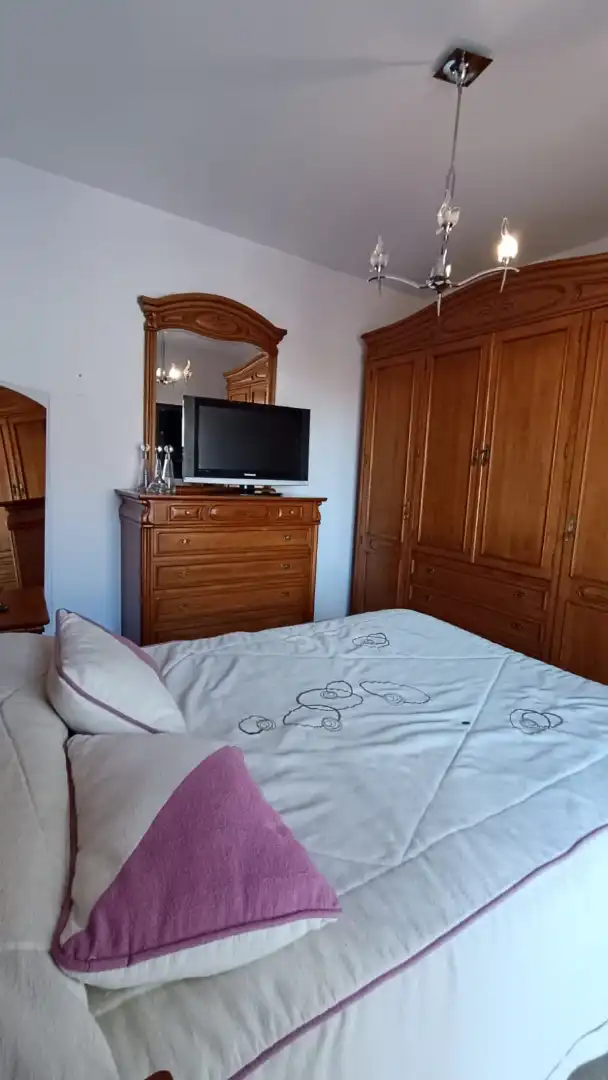 Habitación de Casa adosada de alquiler en La Zubia con Amueblado, Horno y Lavadora