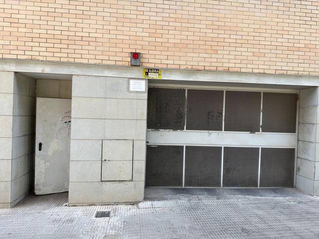 Garaje en Venta en  D'ELX en Ciutat del Transport - La Salera