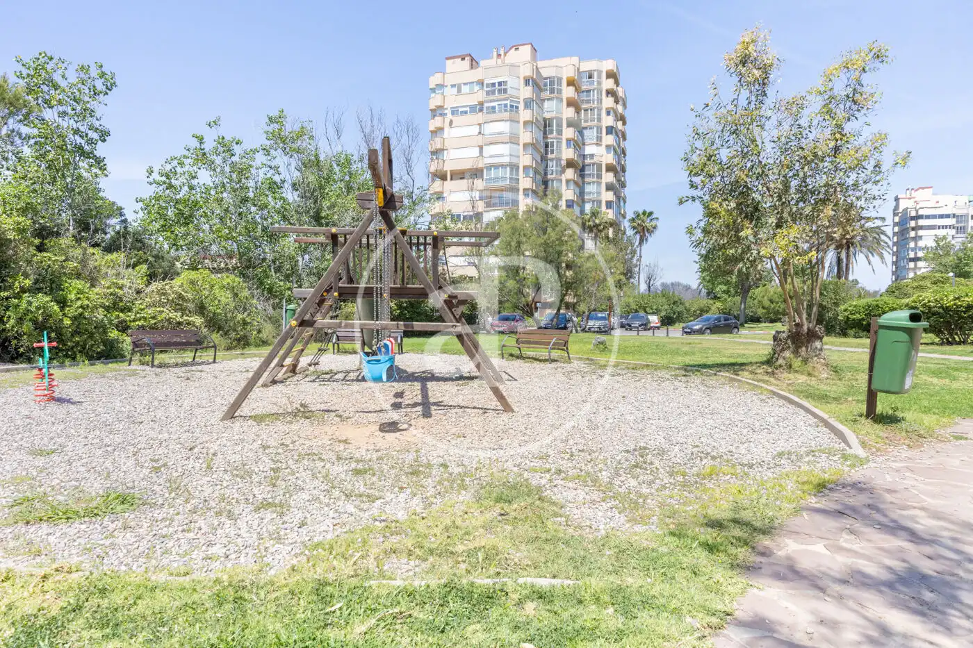 Parkplatz von Wohnung zum Verkauf in Valencia mit Klimaanlage, Heizung und Privatgarten